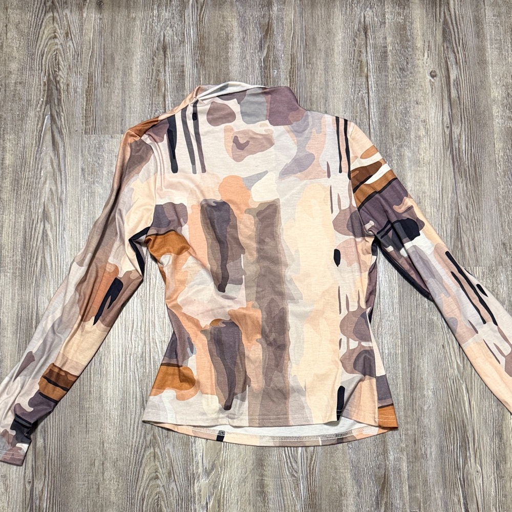 Abstract Patterned Long Sleeve Top